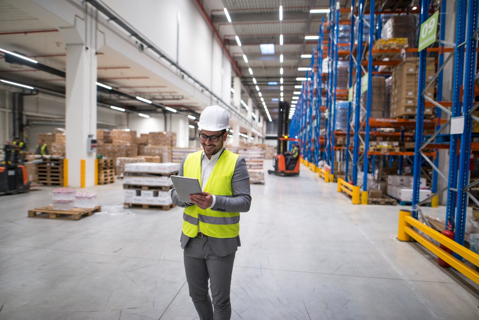 Warehousing & SCM (Extensive Network & Expertise)